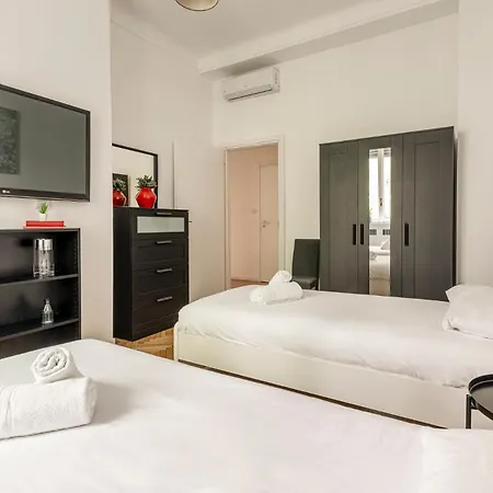 Appartamento Luxury 4 Bedrooms Close To Duomo *