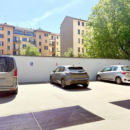 Garden View With Parking - Teodorico Apartment Mailand