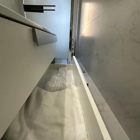 Apartamento Nuovo Ben Collegato