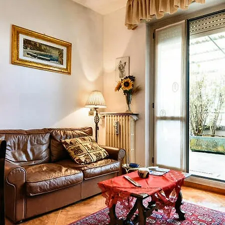 Apartamento Accogliente Attico Sui Navigli