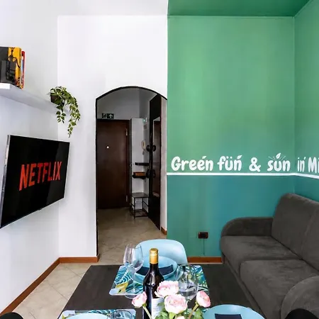 Citylife Apartment- Metro Access - 2 Bedrooms Apartmán