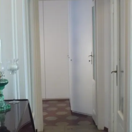 Casa Manu Mediolan
