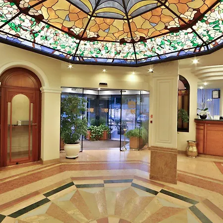 Hotel Mozart 4*