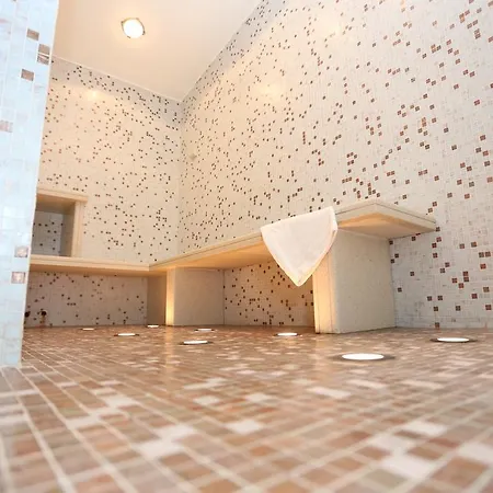 Mihotel 4* ميلان