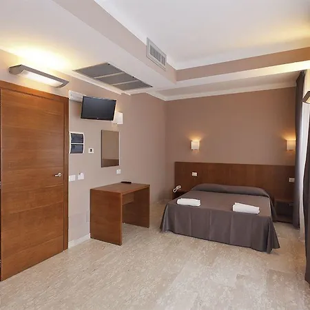 Hotell Oasi Village 3*