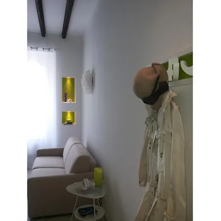 Apartment Younique Flat - Center Milan
