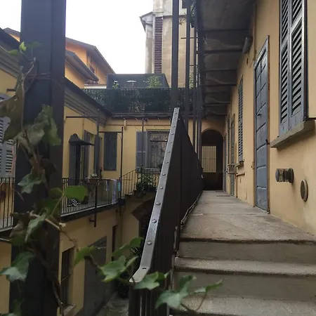 Daire Kibilu - Isola Garibaldi Business Studio Wifi Milano