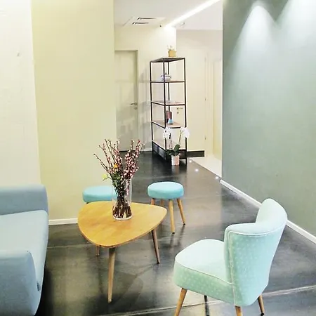 Alojamento de Acomodação e Pequeno-almoço Bc Maison Bed&cafe