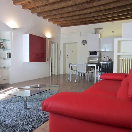 Temporary House - Navigli * Milan
