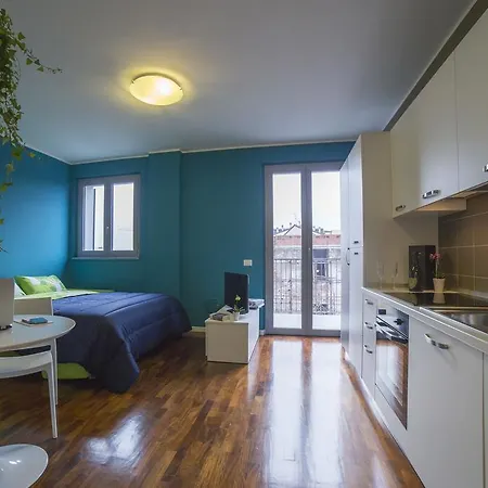 Aurum Pianell 10 3* Milan