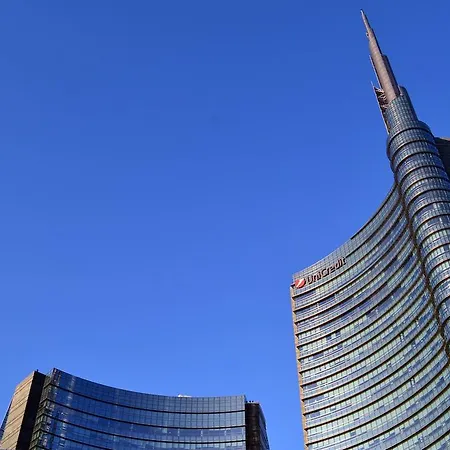 Gae Aulenti Apt *