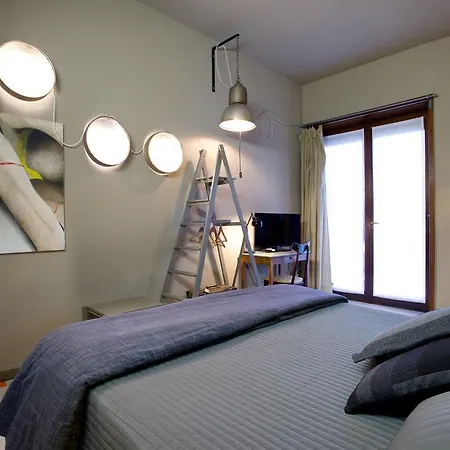 米兰中心床+艺术旅馆 住宿加早餐酒店 3*