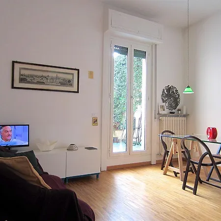 Apartment Temporary House - Navigli Milan