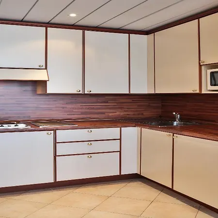 Apartahotel & Contessa Jolanda Milán