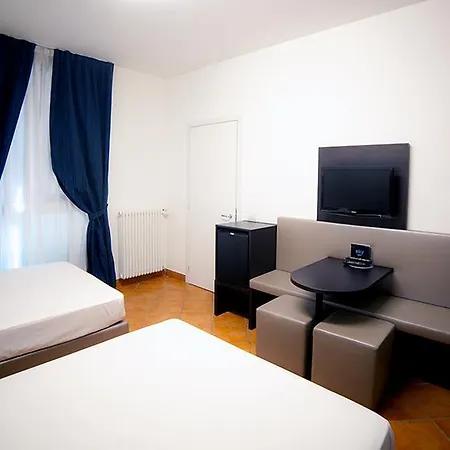 New Generation Chic Sempione Hostel Milánó