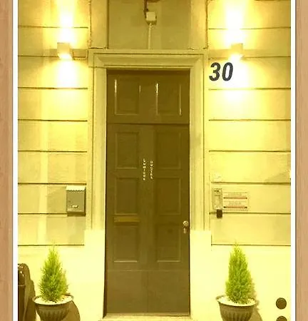 Hostel Lumiere *