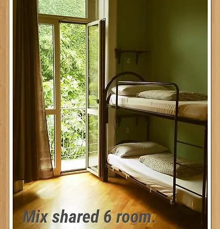 Hostel Lumiere *