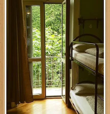 Hostel Lumiere