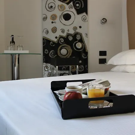 Hotel Lhp Napoleon 4*