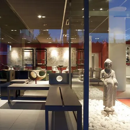 Ξενοδοχείο με διαμερίσματα Zambala Luxury 4*