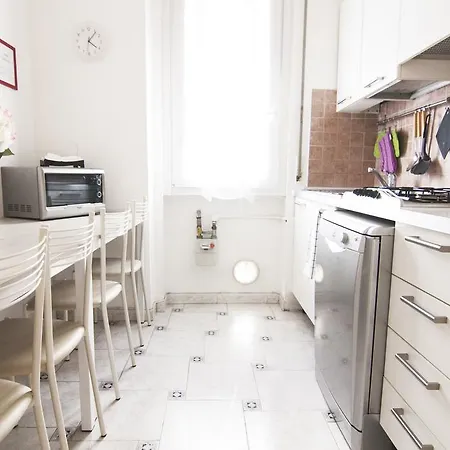 Alessia's Flat - Breno 1 ミラノ