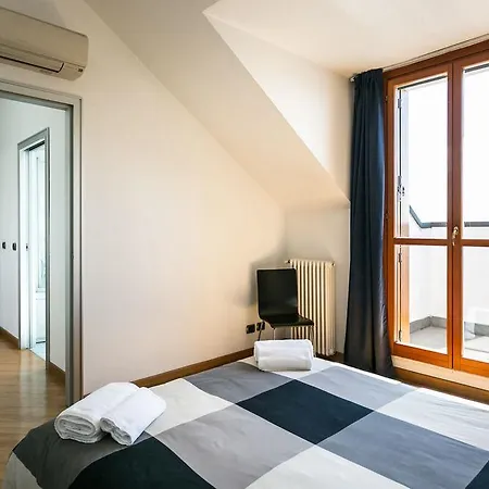Temporary House - Navigli