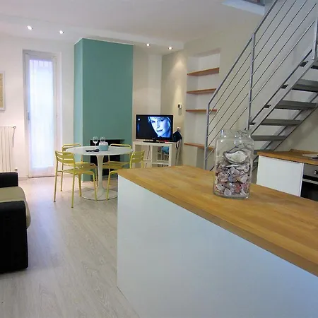 Apartment Temporary House - Navigli *