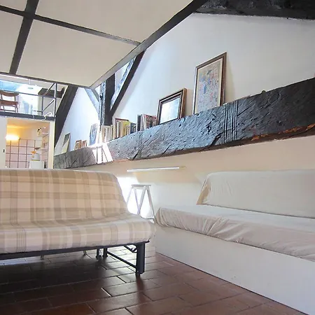 Temporary House - Navigli Milan