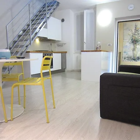 Temporary House - Navigli