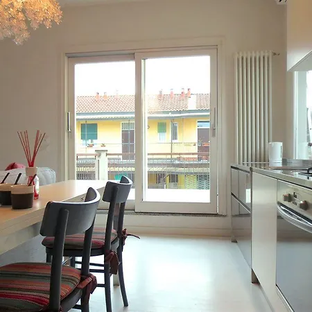 Temporary House - Navigli Milan