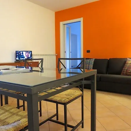 Apartment Temporary House - Navigli Milan