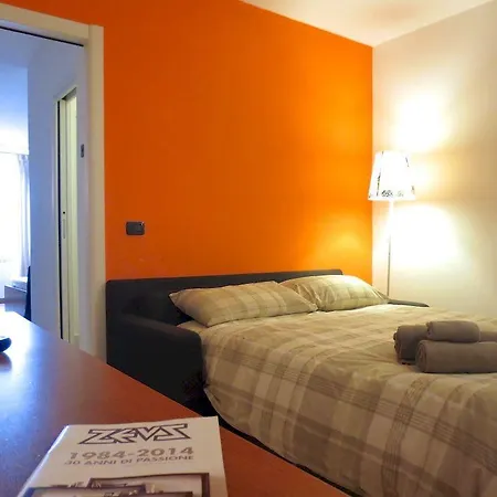 Apartment Temporary House - Navigli Milan