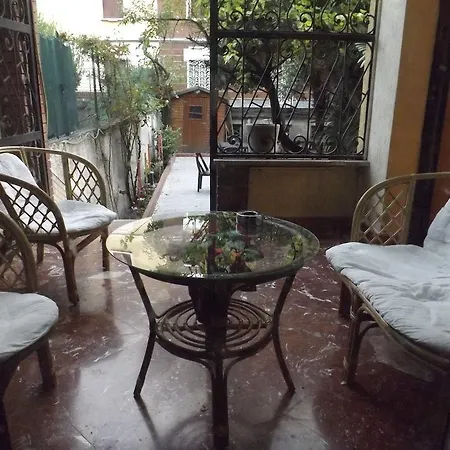 Monteverdi Garden Bed & Breakfast 5*