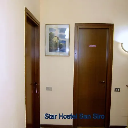Star San Siro Fiera Хостел
