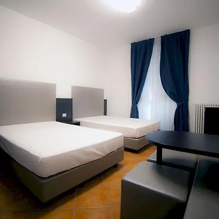 New Generation Chic Sempione Hostel Milánó