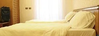 Just Hotell