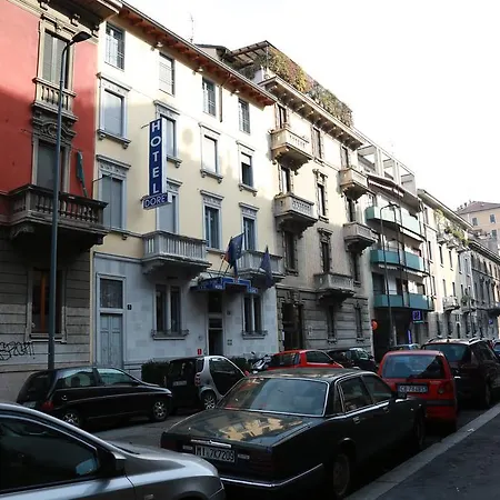 Hotel Dore
