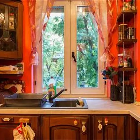 Romantic & Artistic *