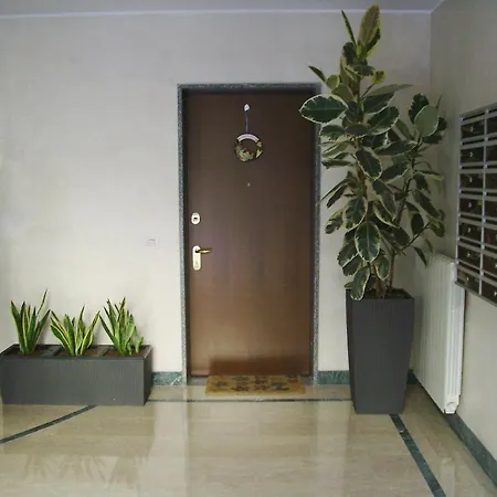 Apartament Zara Cosy & Cheap Apt - Easy Parking