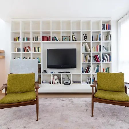 Center Design House * מילאנו