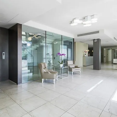 Nh Palazzo Moscova Hotel