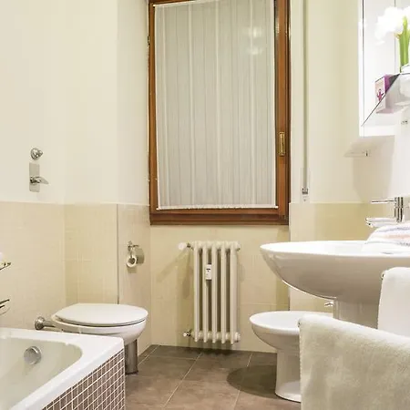 Hintown Sporting District Apartment *