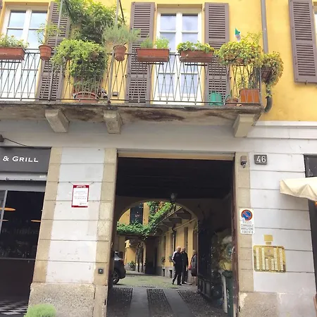 Lovelyloft - Alzaia Naviglio Апартаменты