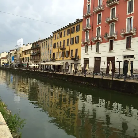 Lovelyloft - Alzaia Naviglio Апартаменты