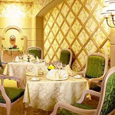 Szálloda Capitol 4*