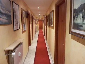 Hotel Arco Romana