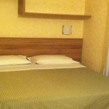Desenzano 3* Milan