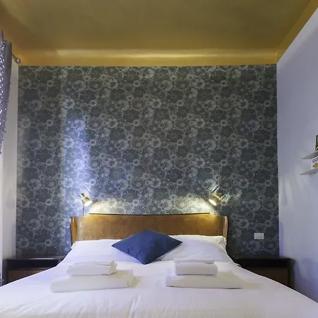 Italianway-cornalia 12 * Milan