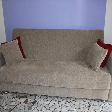 Affori Balcony Flat ميلان