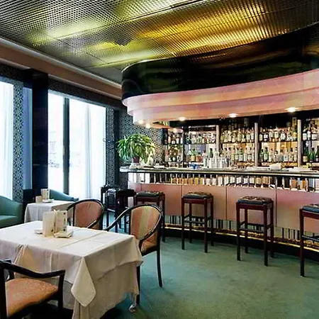 Brunelleschi Hotel 4*